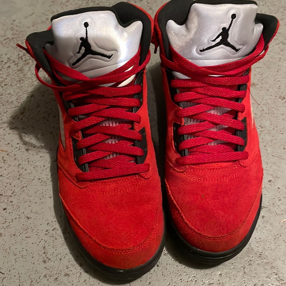 Nike/Air Jordan Retro 5’s Raging Bulls size 10.5 NEW